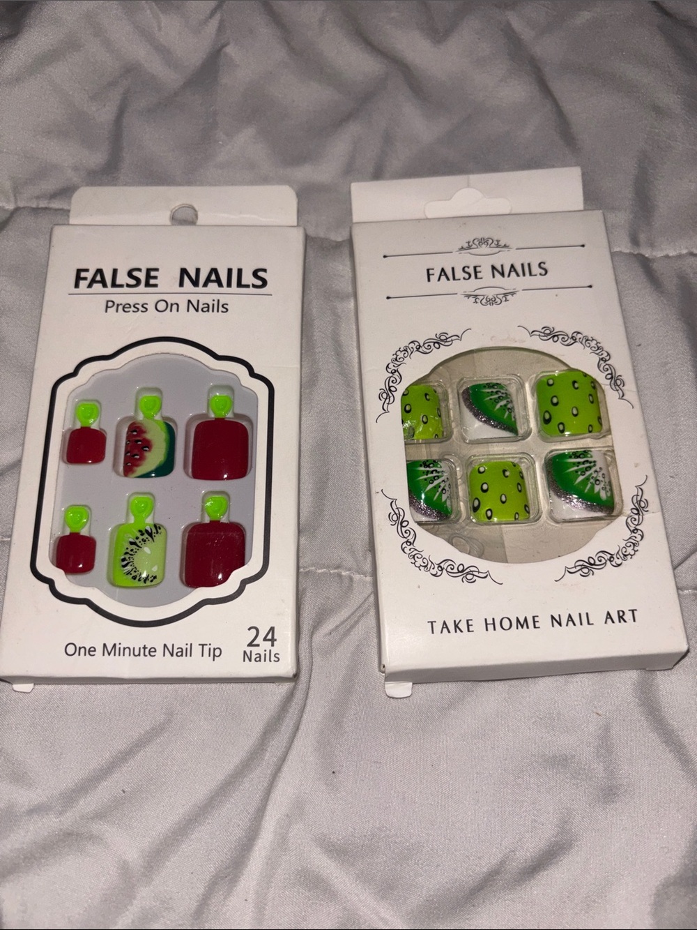 FALSE NAILS Fruit Design-Green and Red Press-On Nail Sets(Brand New)